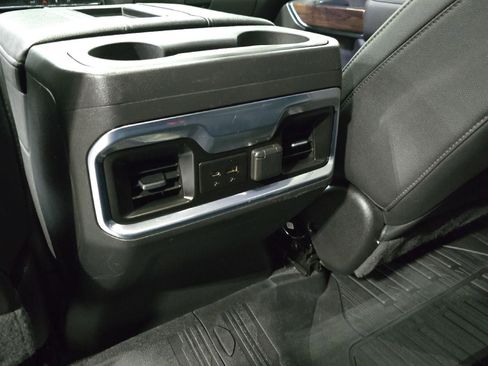 Used 2022 GMC Sierra 1500 SLT image 25