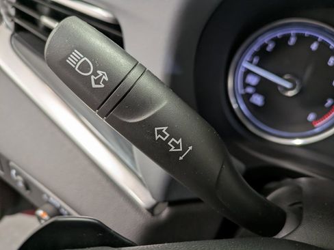 Used 2019 Buick Enclave Essence image 16