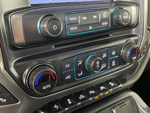 Used 2017 Chevrolet Silverado 1500 LTZ Z71 w/ LTZ Plus Package AWD/4WD image 10