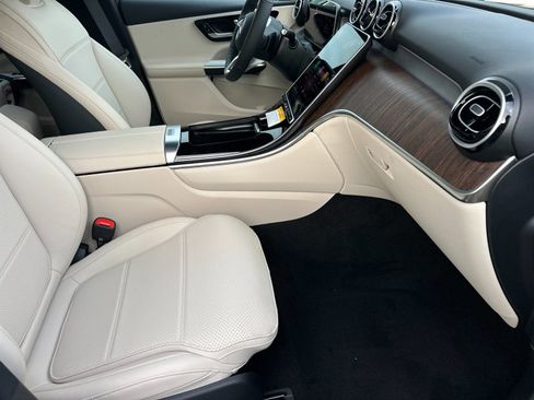 New 2026 Mercedes-Benz GLC 300 4MATIC image 16