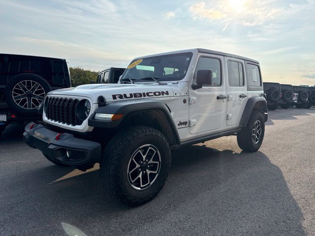 Used 2024 Jeep Wrangler Unlimited Rubicon AWD/4WD image 8