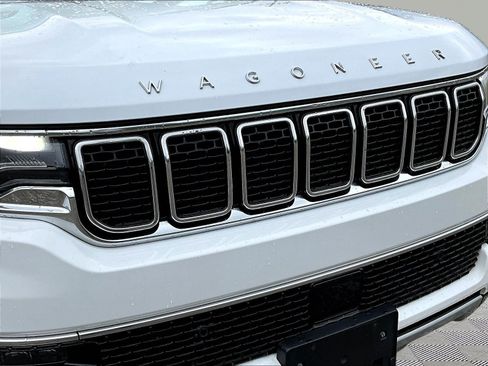 Used 2023 Jeep Wagoneer Series II w/ Flexible Seating Group AWD/4WD image 33
