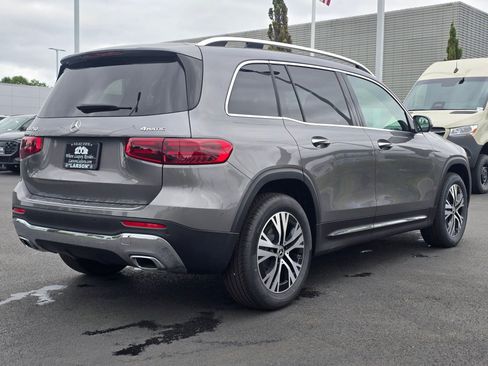 New 2026 Mercedes-Benz GLB 250 4MATIC image 6