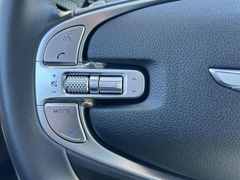 Used 2025 Genesis GV70 2.5T image 12