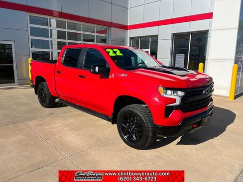 Used 2022 Chevrolet Silverado 1500 LT Trail Boss w/ LT Trail Boss Premium Package AWD/4WD image 8