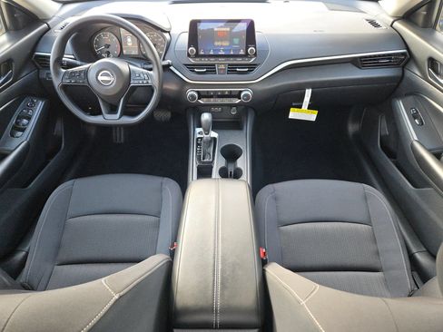 Certified 2025 Nissan Altima 2.5 S FWD image 15