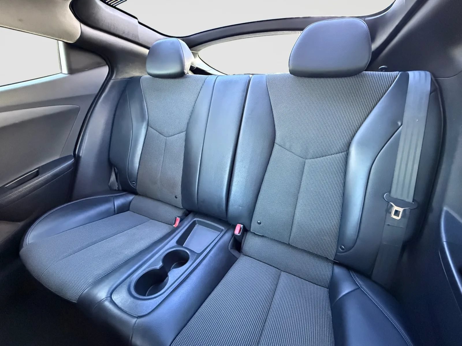Used 2013 Hyundai Veloster w/ Style Pkg FWD image 14