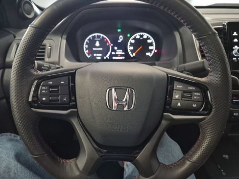 Used 2025 Honda Ridgeline Black Edition image 13