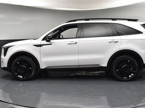 Certified 2025 Kia Sorento SX Prestige image 5