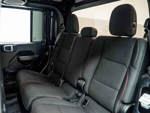 Used 2020 Jeep Gladiator Rubicon w/ Trailer Tow Package image 36