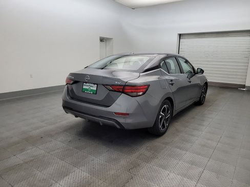 Used 2024 Nissan Sentra SV FWD image 9