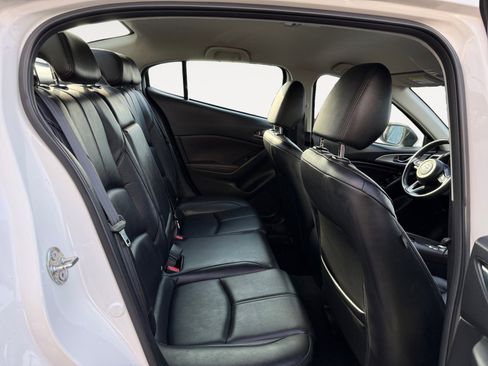 Used 2017 MAZDA MAZDA3 Touring image 18