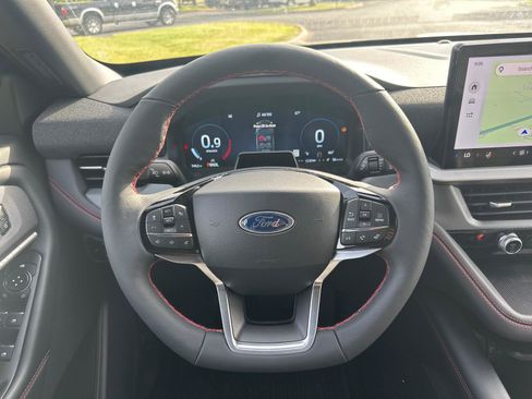Used 2025 Ford Explorer ST-Line AWD/4WD image 18