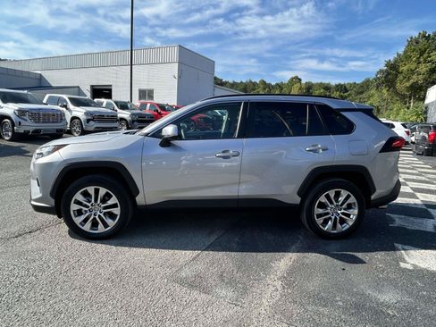 Used 2025 Toyota RAV4 XLE Premium w/ Weather Package AWD/4WD image 4