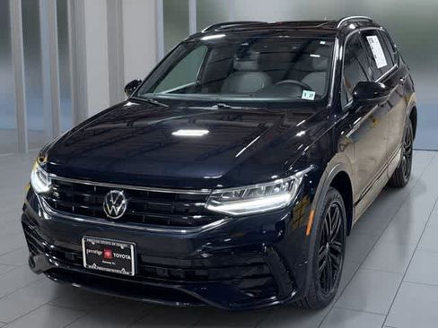 Used 2022 Volkswagen Tiguan SE R-Line AWD/4WD image 1