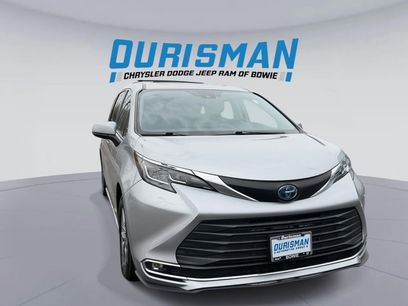 Used 2021 Toyota Sienna XLE