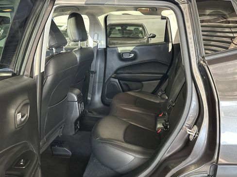 Used 2019 Jeep Compass Altitude image 17