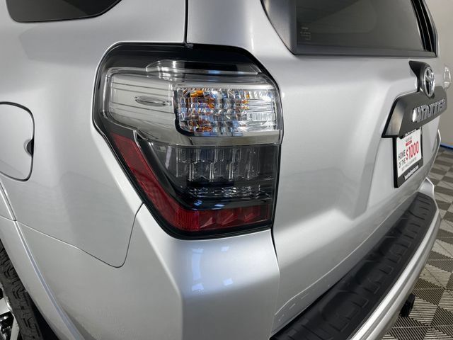 Used 2019 Toyota 4Runner TRD Off-Road AWD/4WD image 21
