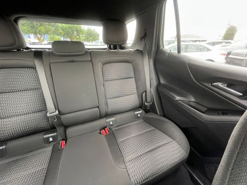 Used 2025 Chevrolet Equinox LT image 37