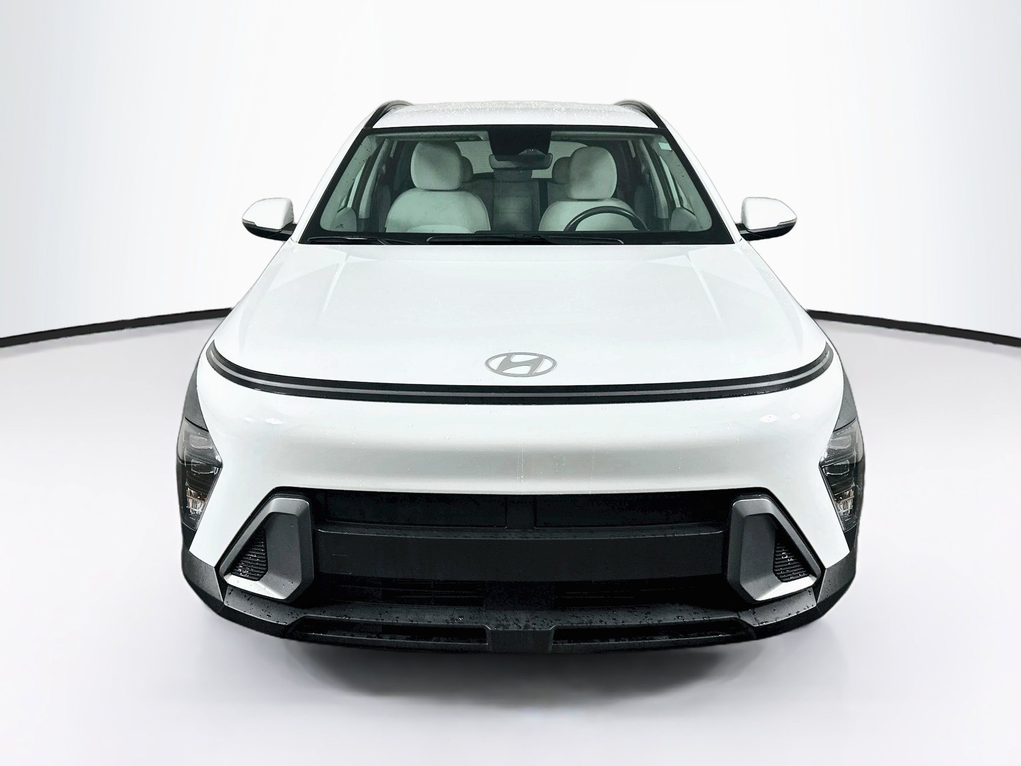 Used 2025 Hyundai Kona SEL FWD image 2