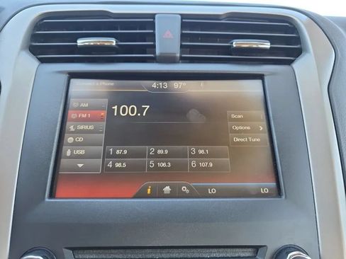 Used 2016 Ford Fusion SE w/ Equipment Group 202A FWD image 29