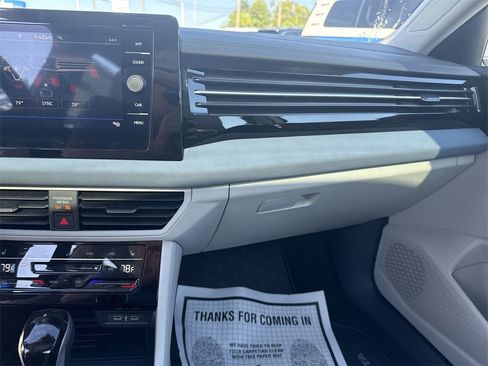 New 2025 Volkswagen Jetta SE image 13