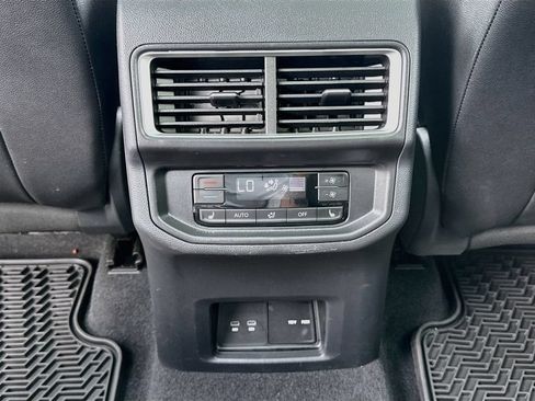 Used 2025 Volkswagen Atlas SEL AWD/4WD image 29