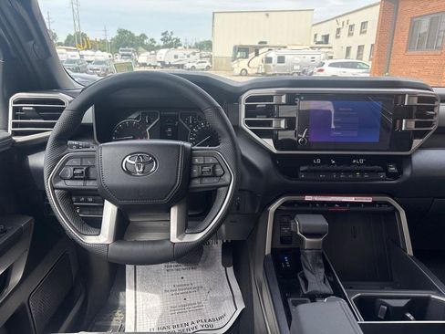 Used 2026 Toyota Tundra SR5 w/ SR5 Premium Package AWD/4WD image 27