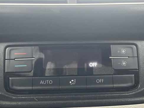 Certified 2025 Volkswagen Atlas SE w/ Panoramic Sunroof Package image 14