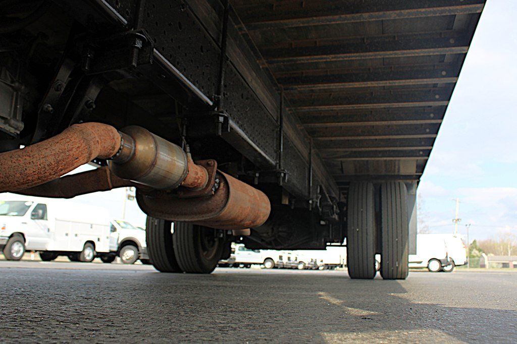 Used 2019 Isuzu NPR RWD image 32