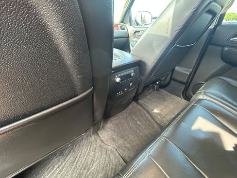 Used 2011 Chevrolet Suburban LTZ AWD/4WD image 8
