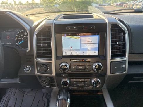 Used 2017 Ford F150 Lariat w/ Equipment Group 502A Luxury AWD/4WD image 18