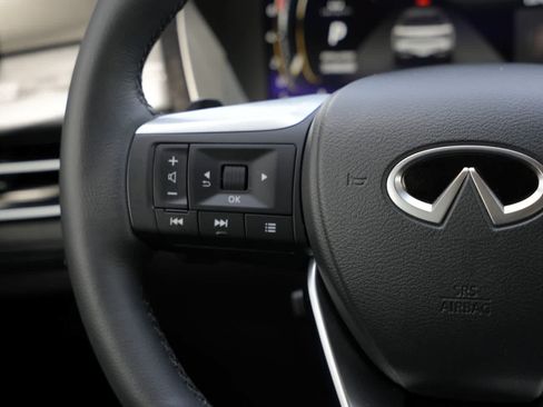 Used 2026 INFINITI QX60 Luxe w/ Family Package FWD image 10