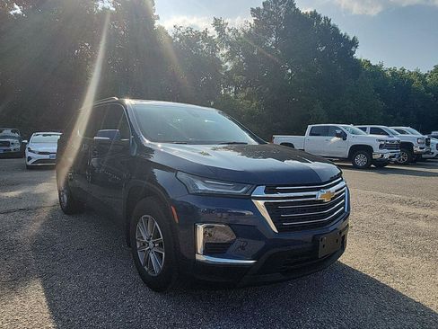 Used 2023 Chevrolet Traverse LT AWD/4WD image 7