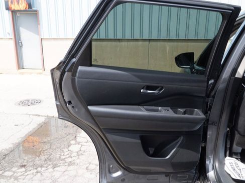 Used 2022 Nissan Pathfinder S AWD/4WD image 22