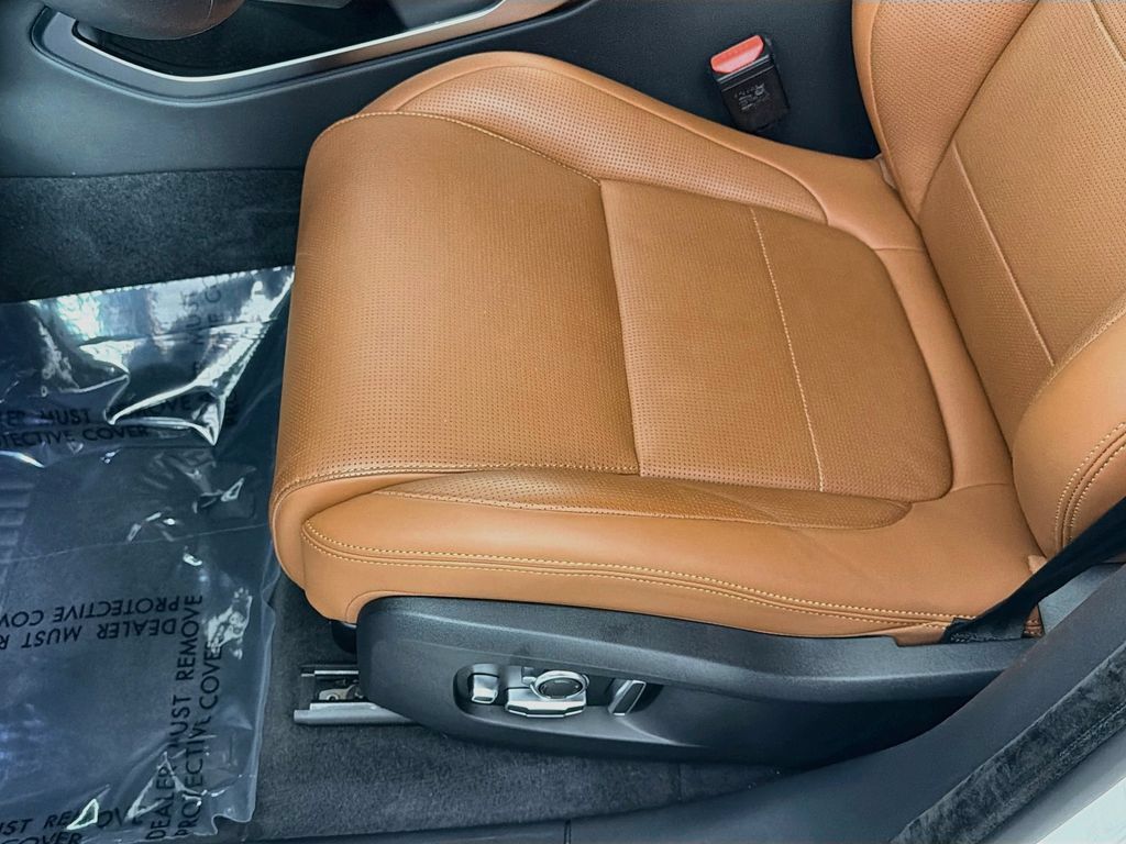 Certified 2026 Jaguar F-PACE R-Dynamic S AWD/4WD image 20