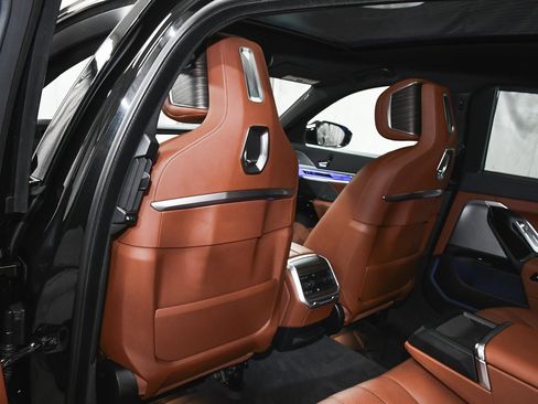 Used 2025 BMW 760i xDrive image 58