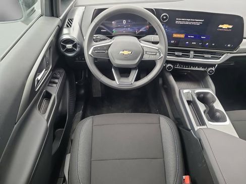 New 2026 Chevrolet Equinox EV LT image 17