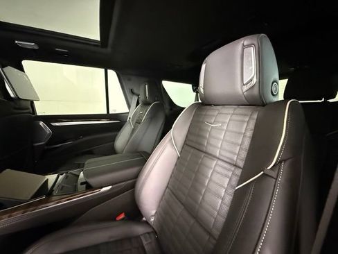 Certified 2026 Cadillac Escalade Platinum Sport AWD/4WD image 29