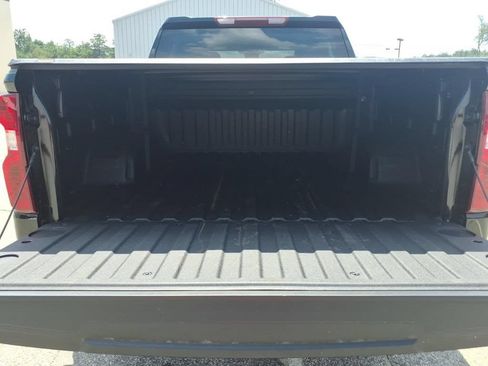New 2026 Chevrolet Silverado 1500 Custom w/ LPO, Dark Essentials Package AWD/4WD image 10