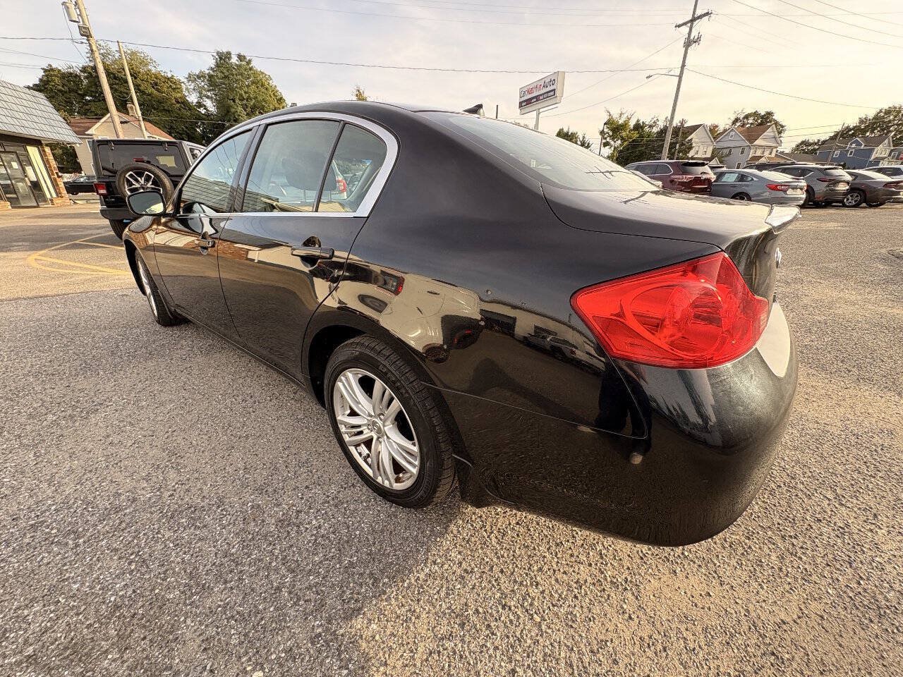 Used 2011 INFINITI G25 x w/ Moonroof Pkg AWD/4WD image 10
