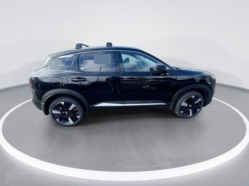 New 2026 Nissan Kicks SR w/ Cold Weather Package image 9