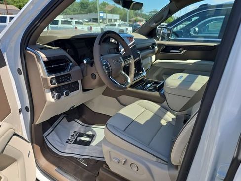 New 2026 GMC Yukon Denali AWD/4WD image 13