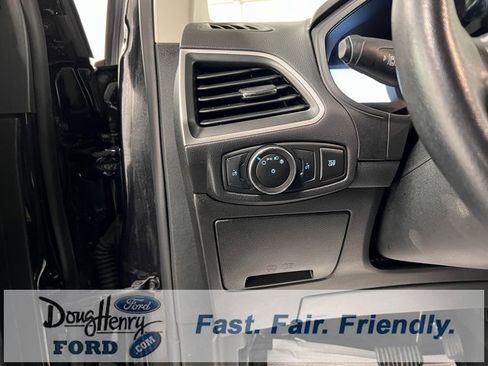 Used 2023 Ford Edge SEL image 26