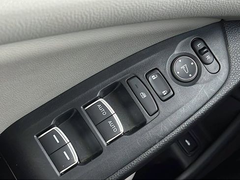 Used 2019 Honda Accord LX image 17