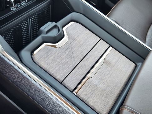 New 2026 RAM 2500 Limited AWD/4WD image 19
