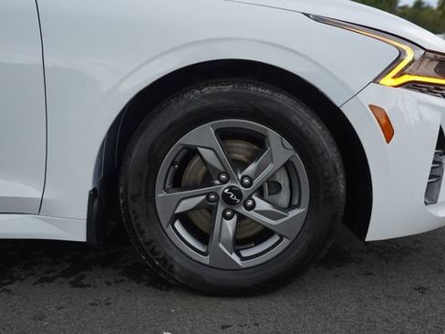 Used 2022 Kia K5 LXS image 40