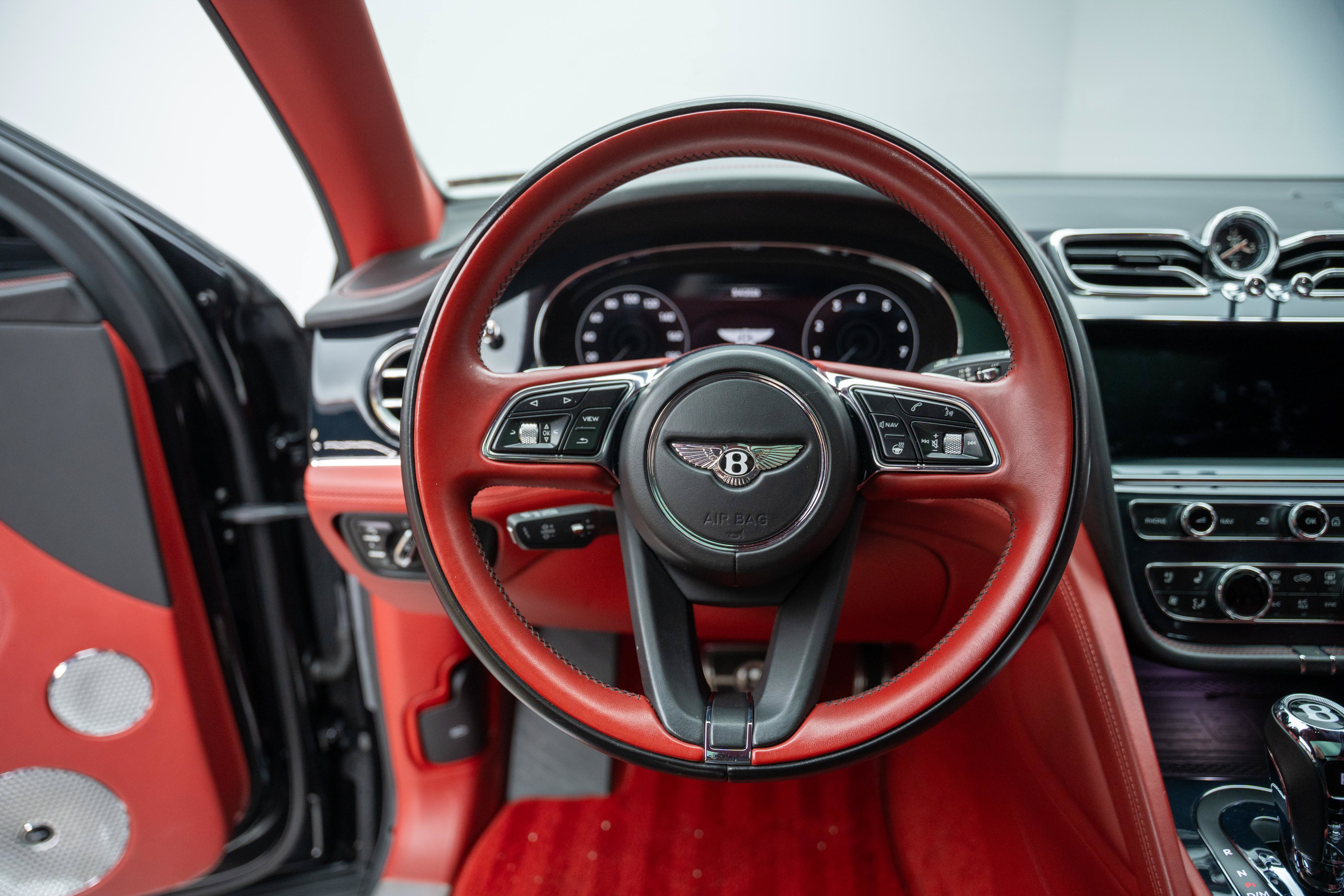 Used 2021 Bentley Bentayga w/ First Edition Specification AWD/4WD image 19