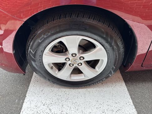 Used 2011 Toyota Sienna LE image 12