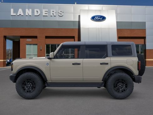 New 2026 Ford Bronco Outer Banks AWD/4WD image 3